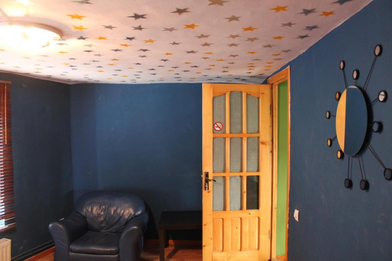Fun House Hostel Bukares Ruang foto