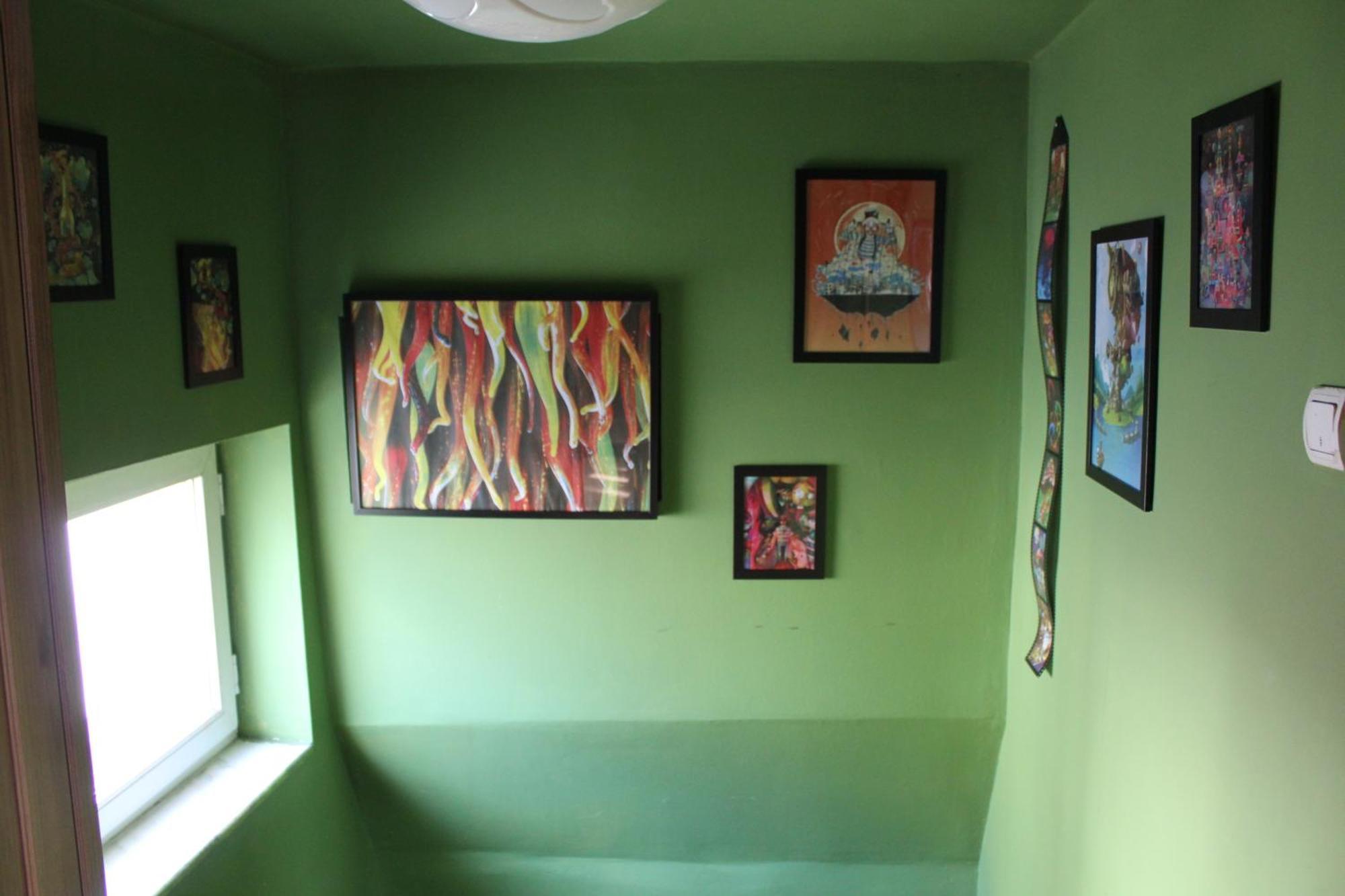 Fun House Hostel Bukares Bagian luar foto